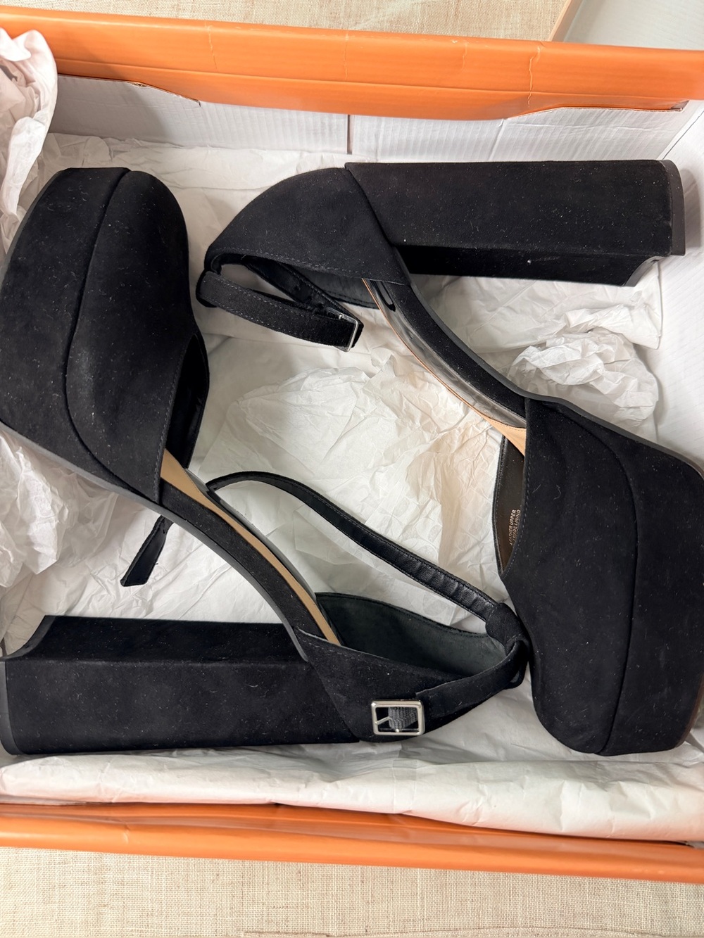 GB black suede platform